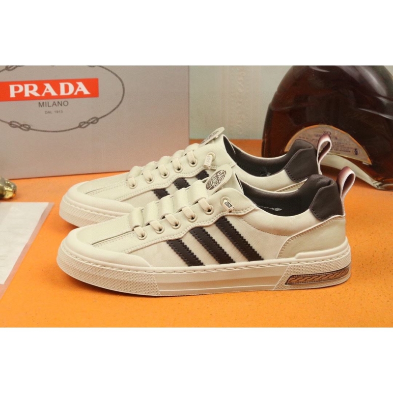 Pra*a casual shoes